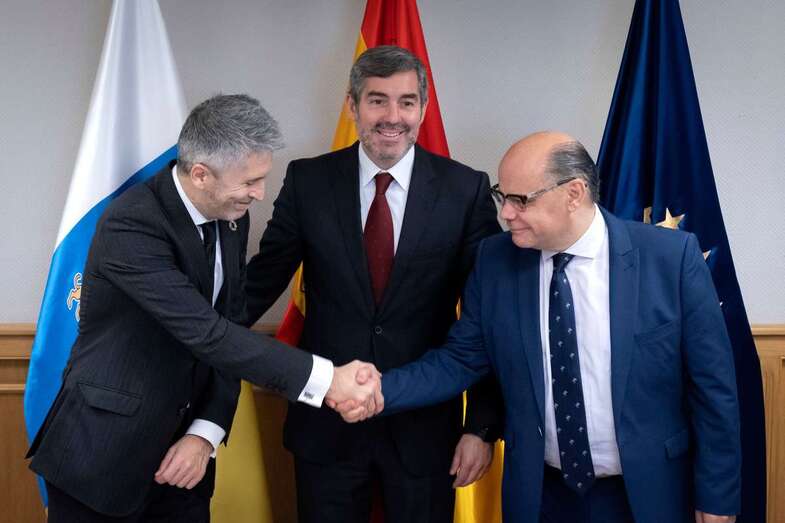 El acuerdo ha sido suscrito por el presidente de Canarias, Fernando Clavijo y el ministro del Interior, Fernando Grande-Marlaska (Foto TA)